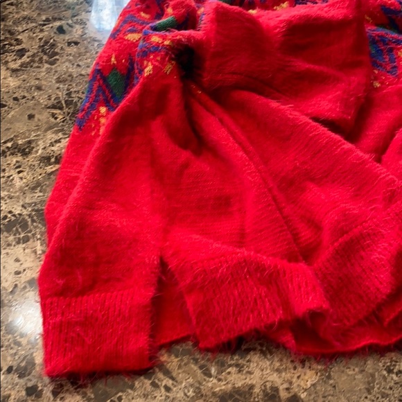 Fuzzy sweater - Picture 8 of 11